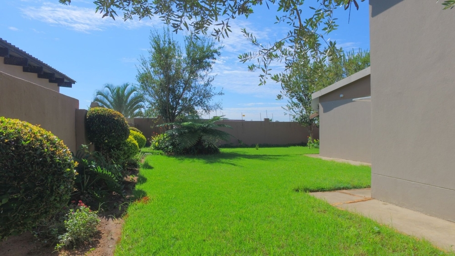3 Bedroom Property for Sale in Geelhoutpark North West